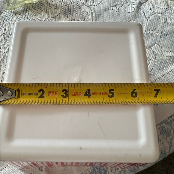 FREE with 75 dollar or more purchase. Red and White Popcorn Box - Picture 5 of 5